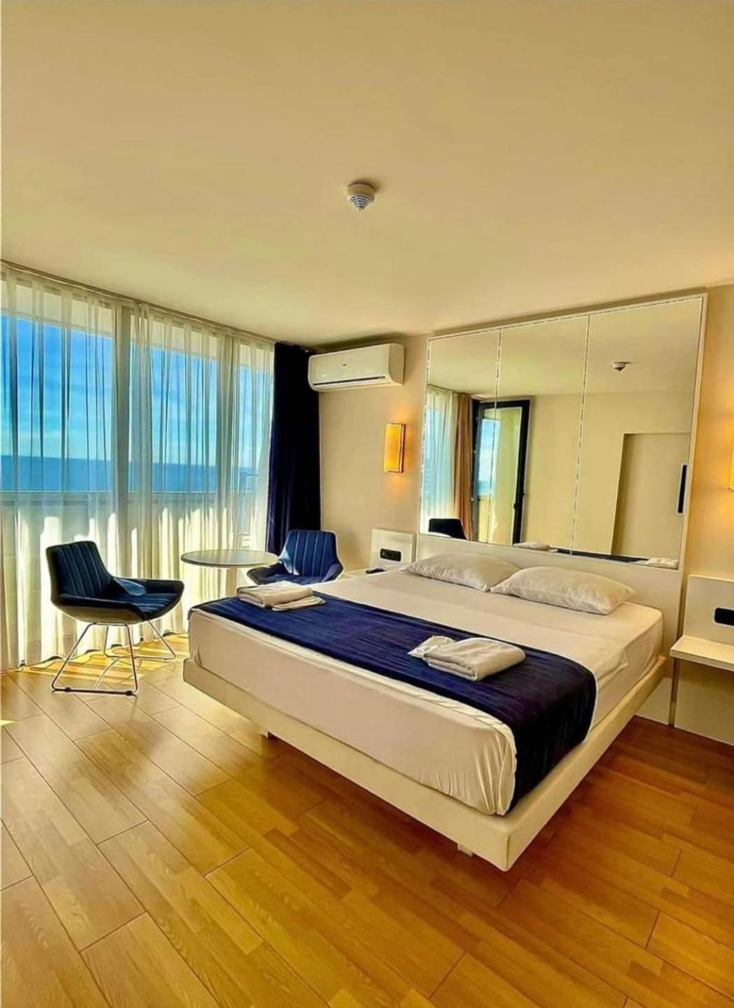 Natalia -Apartments In - Orbi City Batoumi Extérieur photo